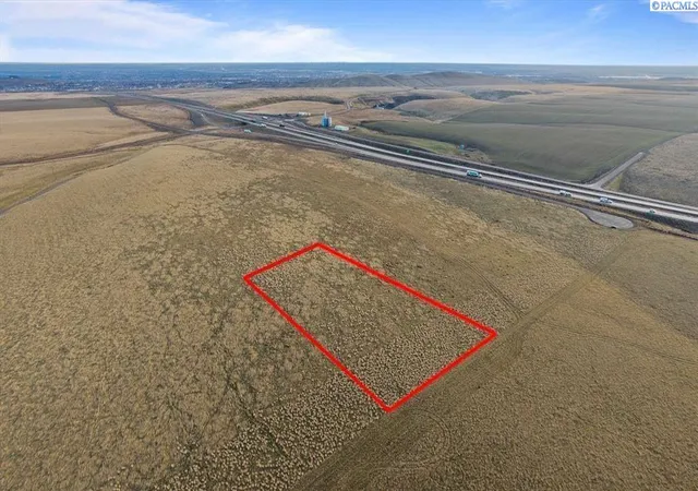 1st image of 111 S Adair Rd, Kennewick, WA 99338 | MLS# 291550