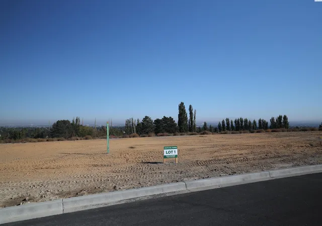 2nd image of Lot 1 W 56th Ave, Kennewick, WA 99336 | MLS# 288759