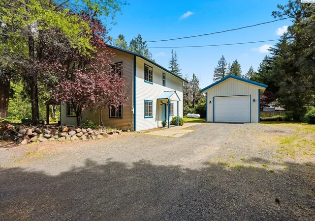 Homes for sale in Naches, WA | 81 Pine Cliffs Dr, Naches, WA 98903 | MLS# 293468