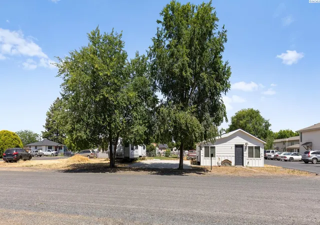 3rd image of 306 E 5Th St, Warden, WA 98857 | MLS# 293936