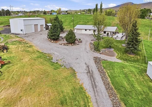 Homes for sale in Benton City, WA | 3114 E Highland Extension Rd, Benton City, WA 99320 | MLS# 294270