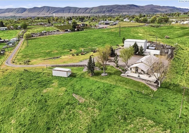 3rd image of 3114 E Highland Extension Rd, Benton City, WA 99320 | MLS# 294270