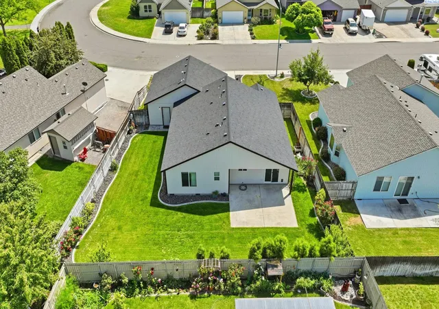 Homes for sale in Pasco, WA | 5703 Fillmore Dr, Pasco, WA 99301 | MLS# 293939