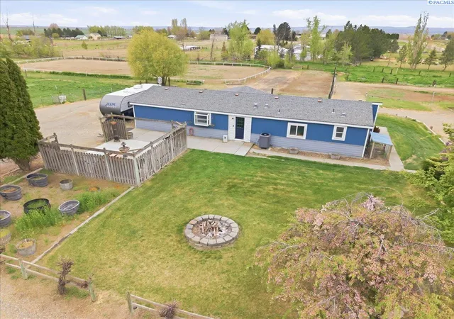 2nd image of 201 Clover Ln, Pasco, WA 99301 | MLS# 292179