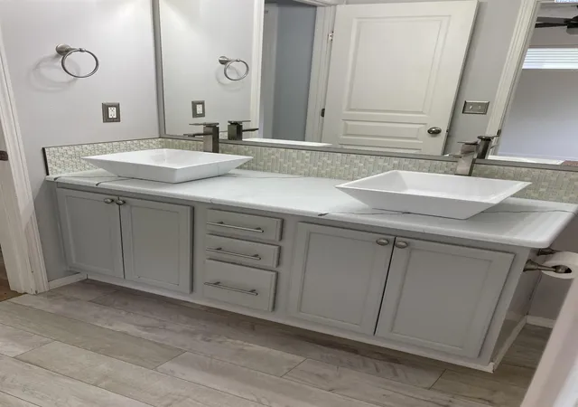 Photo 2 of Single family home for sale at 8019 W 6th Avenue, Kennewick, WA 99336 | MLS# 294372 | Listing updated on 2026-09-15
