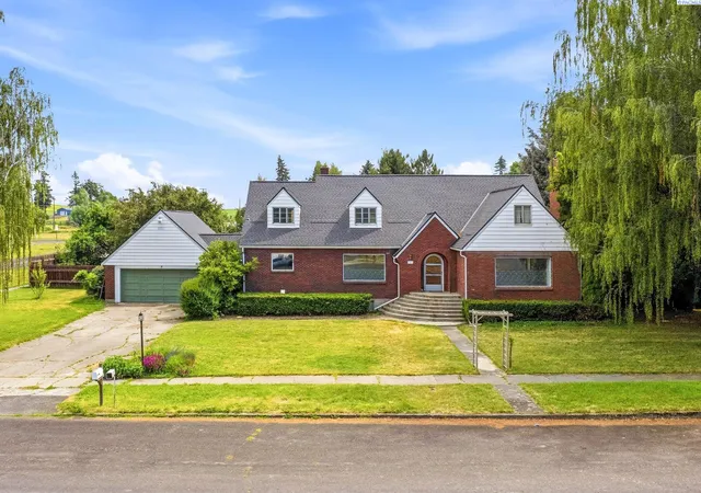 1st image of 303 W Steptoe Ave, Oakesdale, WA 99158 | MLS# 294476