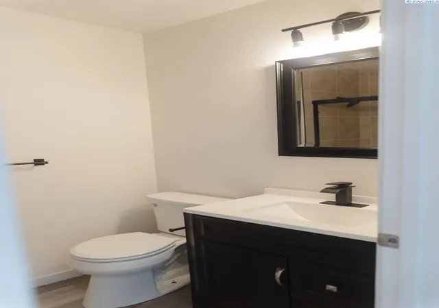 Photo 3 of Single family home for sale at 5015 W 6th Place, Kennewick, WA 99336 | MLS# 292725 | Listing updated on 2026-09-11