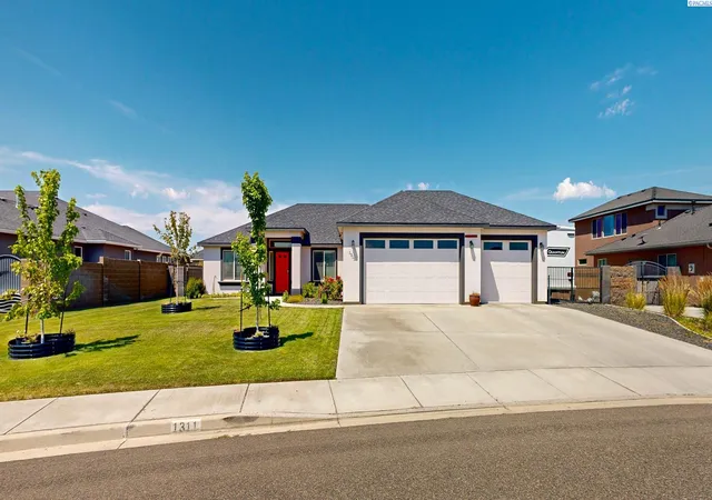 1st image of 1311 Platinum Pl, West Richland, WA 99353 | MLS# 294581