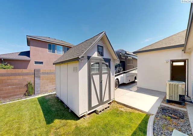 34th image of 1311 Platinum Pl, West Richland, WA 99353 | MLS# 294581