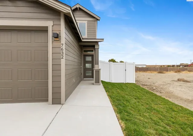 Homes for sale in West Richland, WA | 7632 Grapevine Ct, West Richland, WA 99353 | MLS# 293263