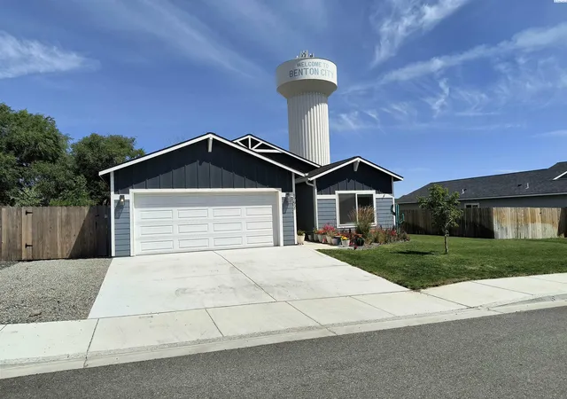 Homes for sale in Benton City, WA | 1292 Mary Ave, Benton City, WA 99320 | MLS# 293830