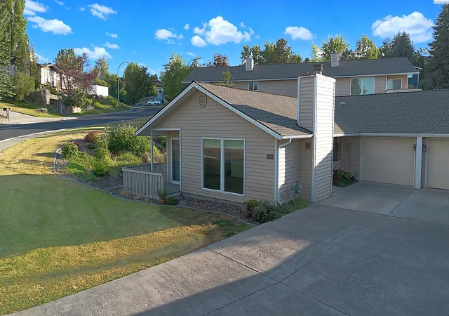 Homes for sale in Pullman, WA | 1165 Sw Wadleigh Dr, Pullman, WA 99163 | MLS# 294254