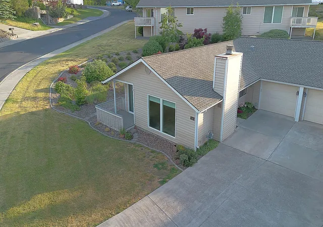 Homes for sale in Pullman, WA | 1165 Sw Wadleigh Dr, Pullman, WA 99163 | MLS# 294254