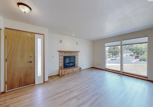 Homes for sale in Pullman, WA | 1165 Sw Wadleigh Dr, Pullman, WA 99163 | MLS# 294254