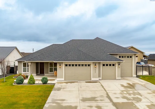 Homes for sale in Pasco, WA | 6603 Whetstone, Pasco, WA 99301 | MLS# 289196