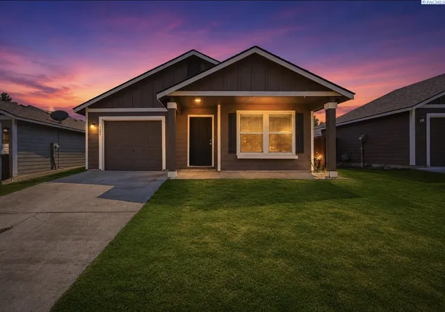 Photo 1 of Single family home for sale at 7821 W 6th Avenue, Kennewick, WA 99336 | MLS# 294797 | Listing updated on 2026-09-15