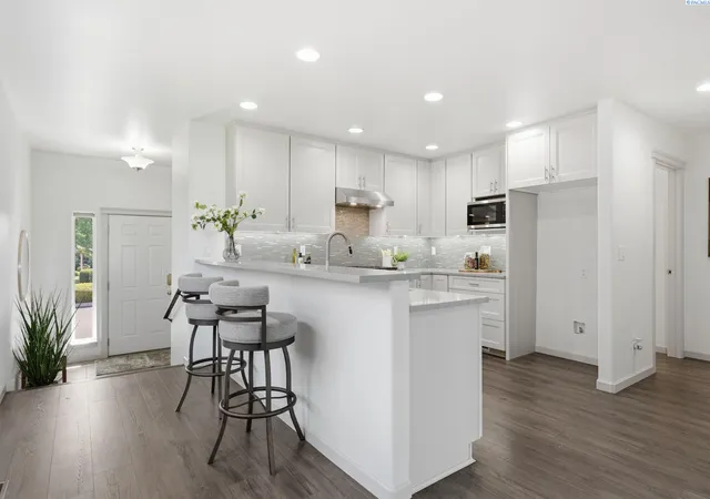 5th image of 300 Columbia Point Dr Unit A-112, Richland, WA 99352 | MLS# 294065