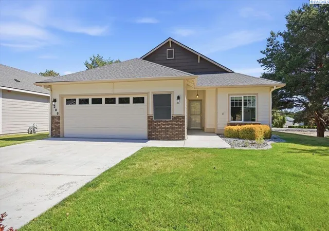 Homes for sale in Kennewick, WA | 7208 W 20th Ct, Kennewick, WA 99338 | MLS# 293784