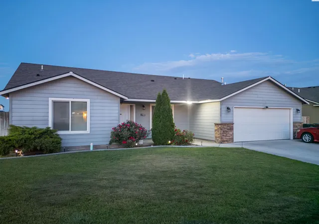 Homes for sale in Pasco, WA | 6307 Panther Ln, Pasco, WA 99301 | MLS# 294550