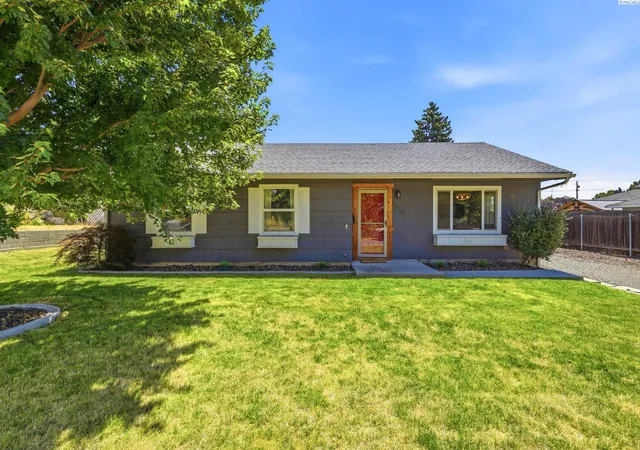 Homes for sale in Richland, WA | 1502 Cottonwood Dr, Richland, WA 99354 | MLS# 294170