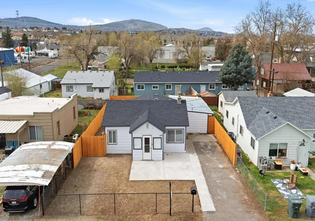 1st image of 1353 Carolina Ave, Richland, WA 99352 | MLS# 291047