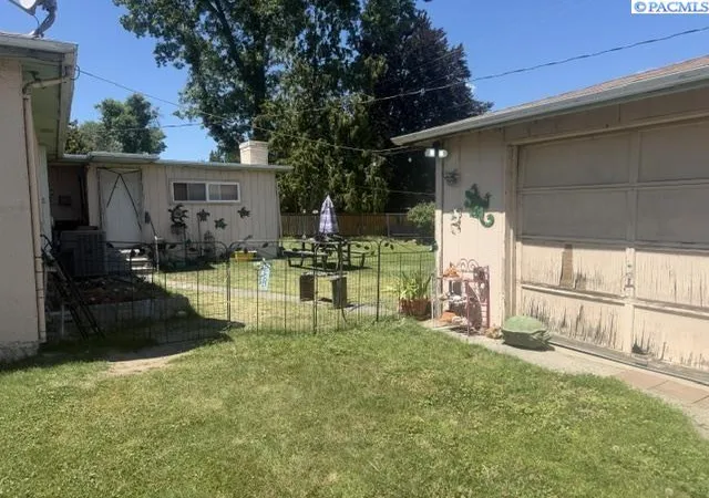 3rd image of 6110 Umatilla, Kennewick, WA 99336 | MLS# 294300