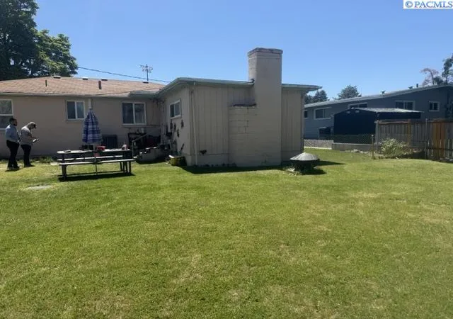 5th image of 6110 Umatilla, Kennewick, WA 99336 | MLS# 294300