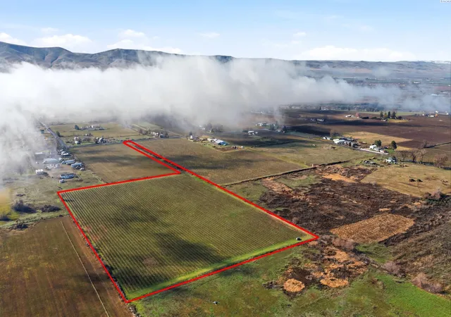 1st image of Nka W Old Inland Empire Hwy, Prosser, WA 99350 | MLS# 290823