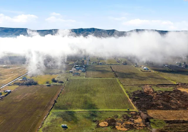 4th image of Nka W Old Inland Empire Hwy, Prosser, WA 99350 | MLS# 290823