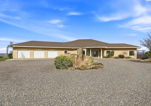 2nd image of 21509 S Davlor Pr Sw, Prosser, WA 99350 | MLS# 291466