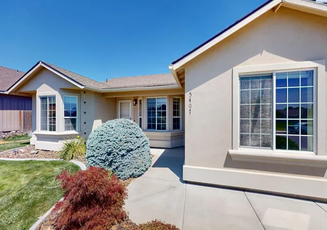 3rd image of 5407 Jefferson Dr, Pasco, WA 99301 | MLS# 294084