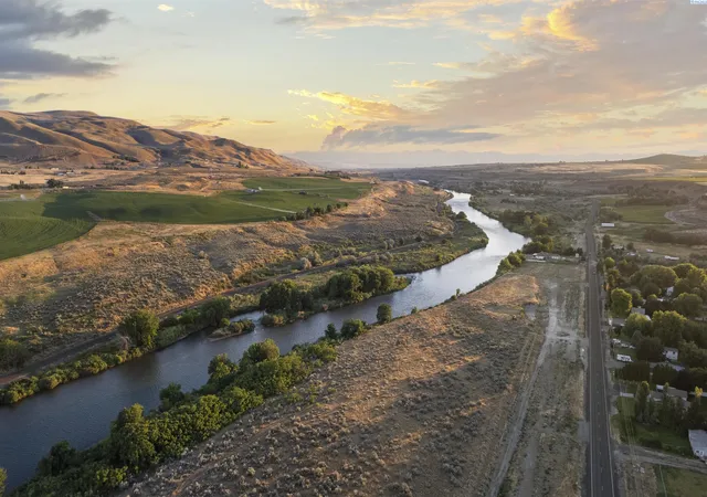 2nd image of 16457 W Old Inland Empire Hwy [lot 9], Benton City, WA 99320 | MLS# 294350