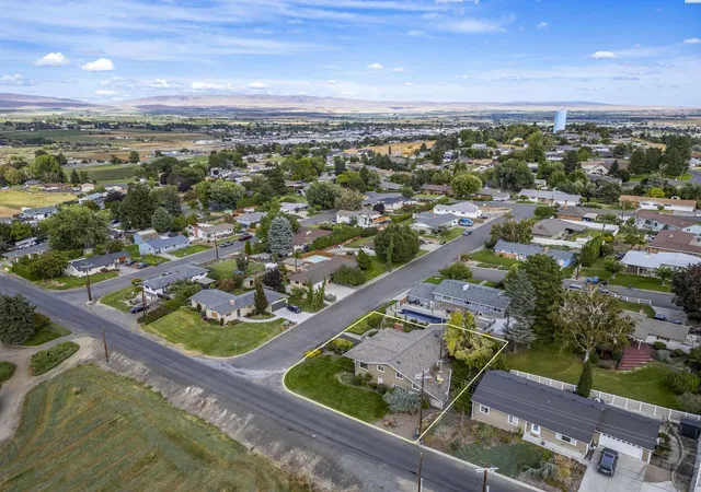 image of 1235 Cherry Ave, Sunnyside, WA 98944 | MLS# 287908