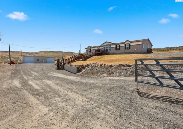 Homes for sale in Yakima, WA | 271 Paint Horse Road, Yakima, WA 98901 | MLS# 294263
