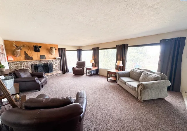 4th image of 703 College St, Colton, WA 99113 | MLS# 293653