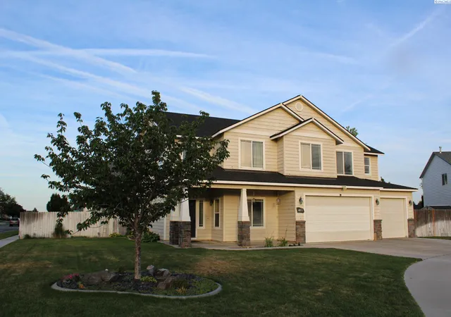 Homes for sale in Pasco, WA | 4811 Cordova, Pasco, WA 99301 | MLS# 291833