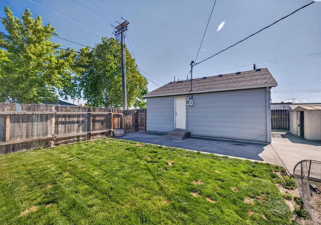 16th image of 715 Thayer Dr, Richland, WA 99352 | MLS# 293920