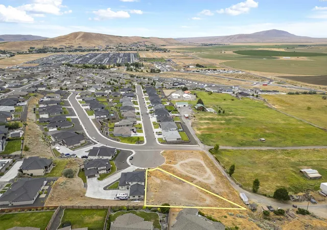 1st image of 6560 Caspian Pl, West Richland, WA 99353 | MLS# 294663