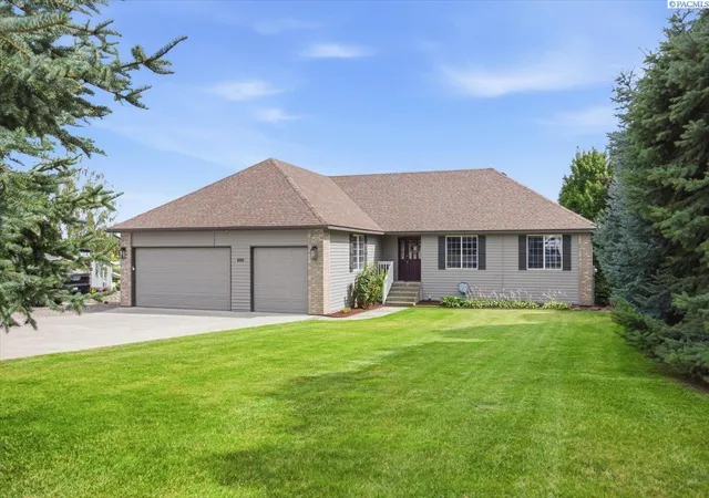 2nd image of 4101 Northlake Dr, West Richland, WA 99353 | MLS# 294449