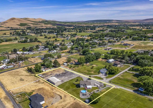 Homes for sale in Benton City, WA | 504 W Wagon Wheel Pr Nw, Benton City, WA 99320 | MLS# 294143