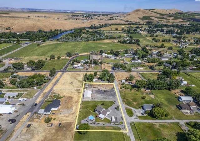 Homes for sale in Benton City, WA | 504 W Wagon Wheel Pr Nw, Benton City, WA 99320 | MLS# 294143