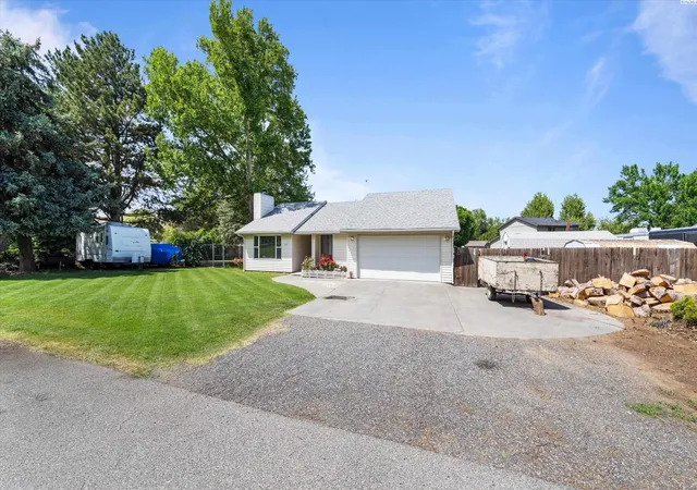 Homes for sale in Kennewick, WA | 7312 W 9Th Pl, Kennewick, WA 99336 | MLS# 293150
