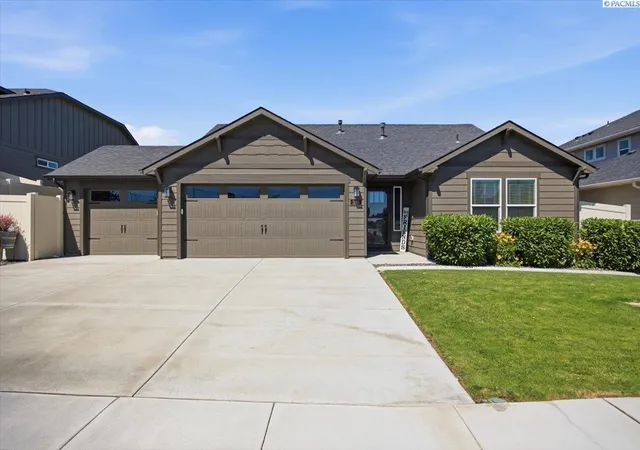 Homes for sale in Richland, WA | 386 Wishkah Dr, Richland, WA 99352 | MLS# 294532