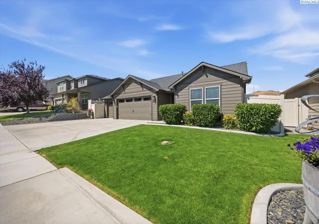 Homes for sale in Richland, WA | 386 Wishkah Dr, Richland, WA 99352 | MLS# 294532