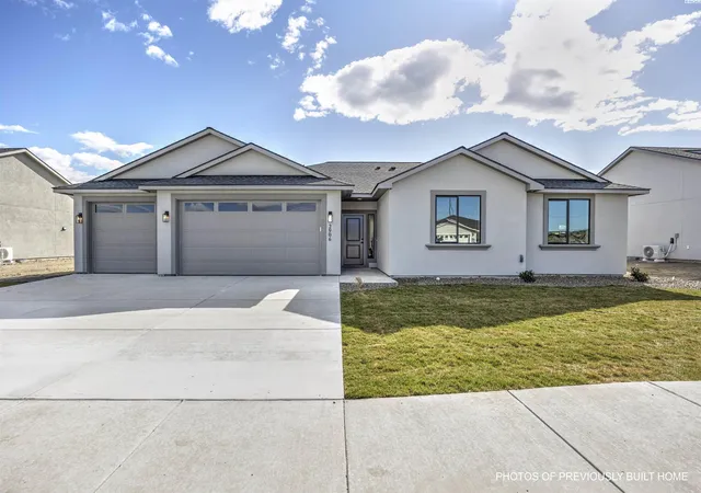 1st image of 606 Eureka Ave, Pasco, WA 99301 | MLS# 291433