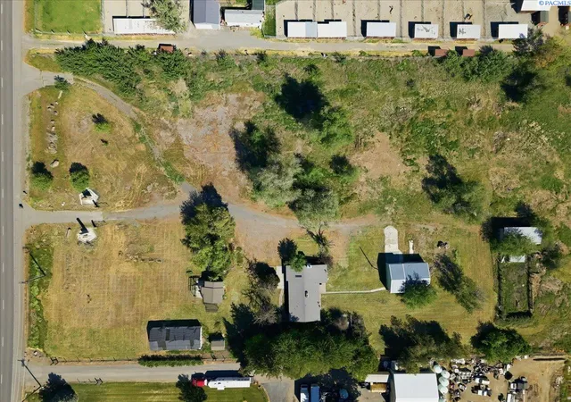 3rd image of 2723 Van Giesen, Richland, WA 99354 | MLS# 292735