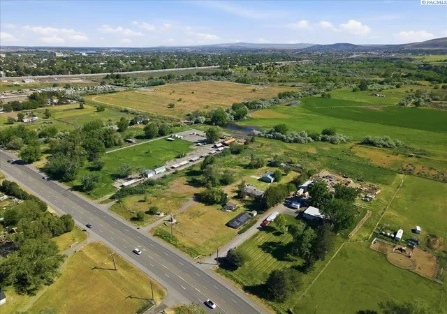 5th image of 2723 Van Giesen, Richland, WA 99354 | MLS# 292735