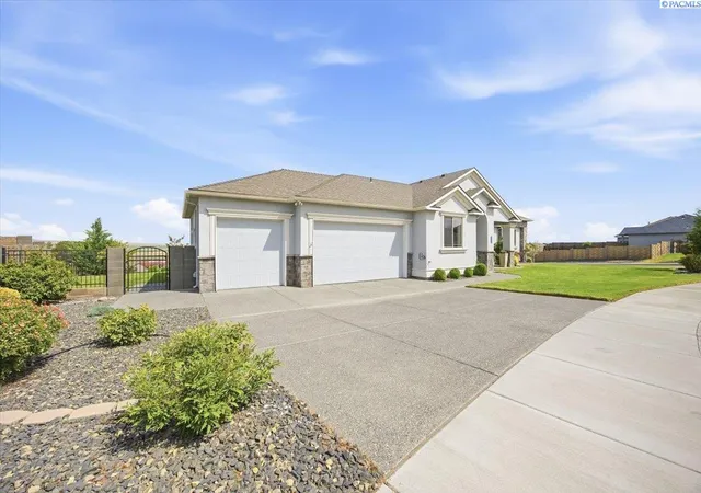 Homes for sale in West Richland, WA | 505 Thebes St, West Richland, WA 99353 | MLS# 293466