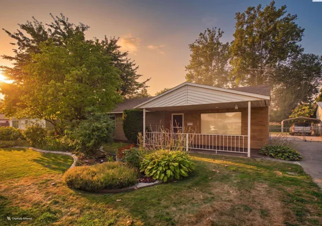 Photo 1 of Single family home for sale at 609 Cottonwood, Richland, WA 99352 | MLS# 295200 | Listing updated on 2026-09-13