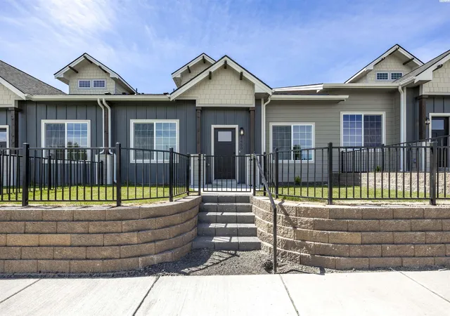 Homes for sale in West Richland, WA | 4460 Conifer St, West Richland, WA 99353 | MLS# 293971